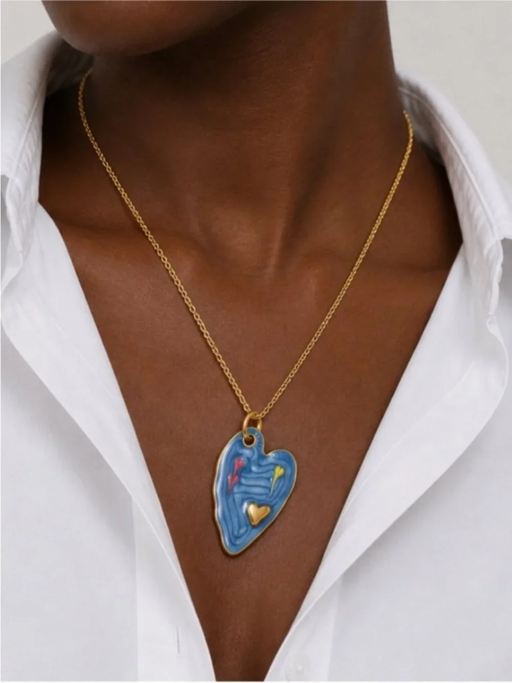 New! Lucy Blue Heart Gold Chain Necklace NWOT 5014
